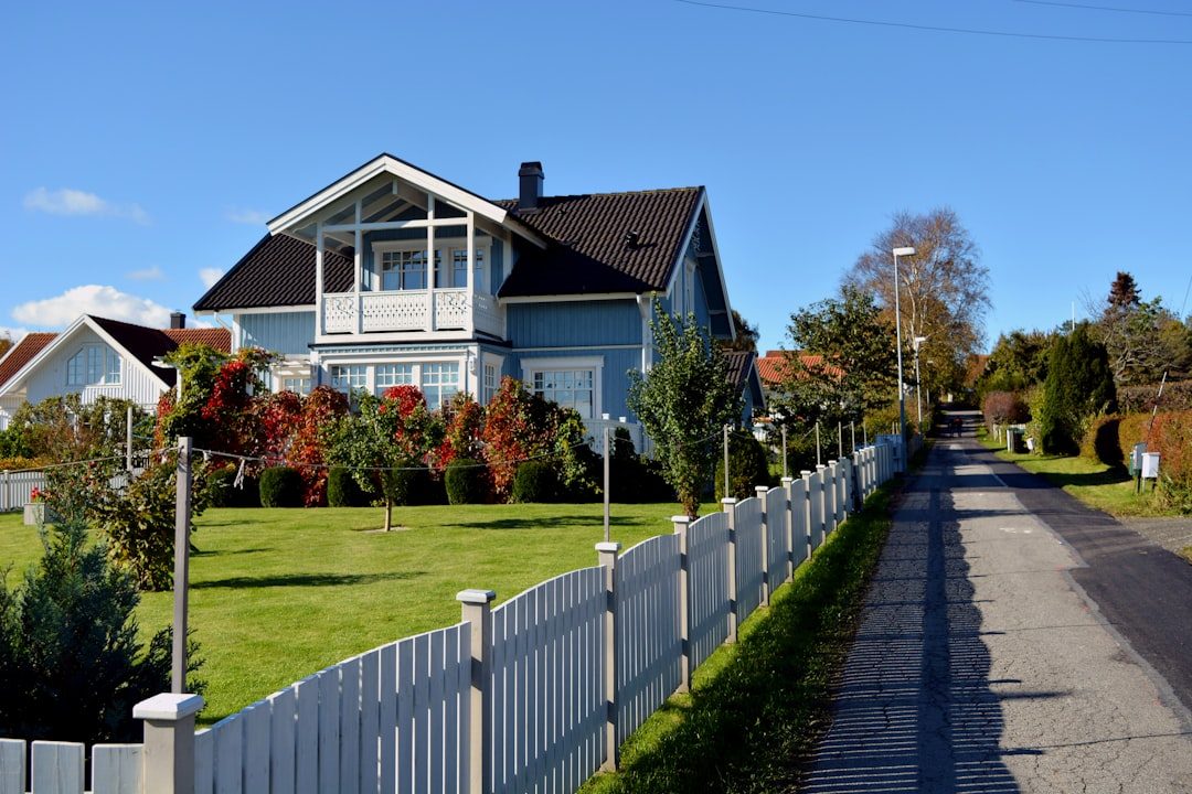 Best Grass Seed for the Pacific Northwest: What Actually Thrives West of the Cascades